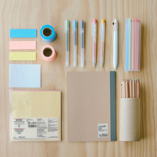 Kit alura - Caja de Papelería Mensual para Journaling
